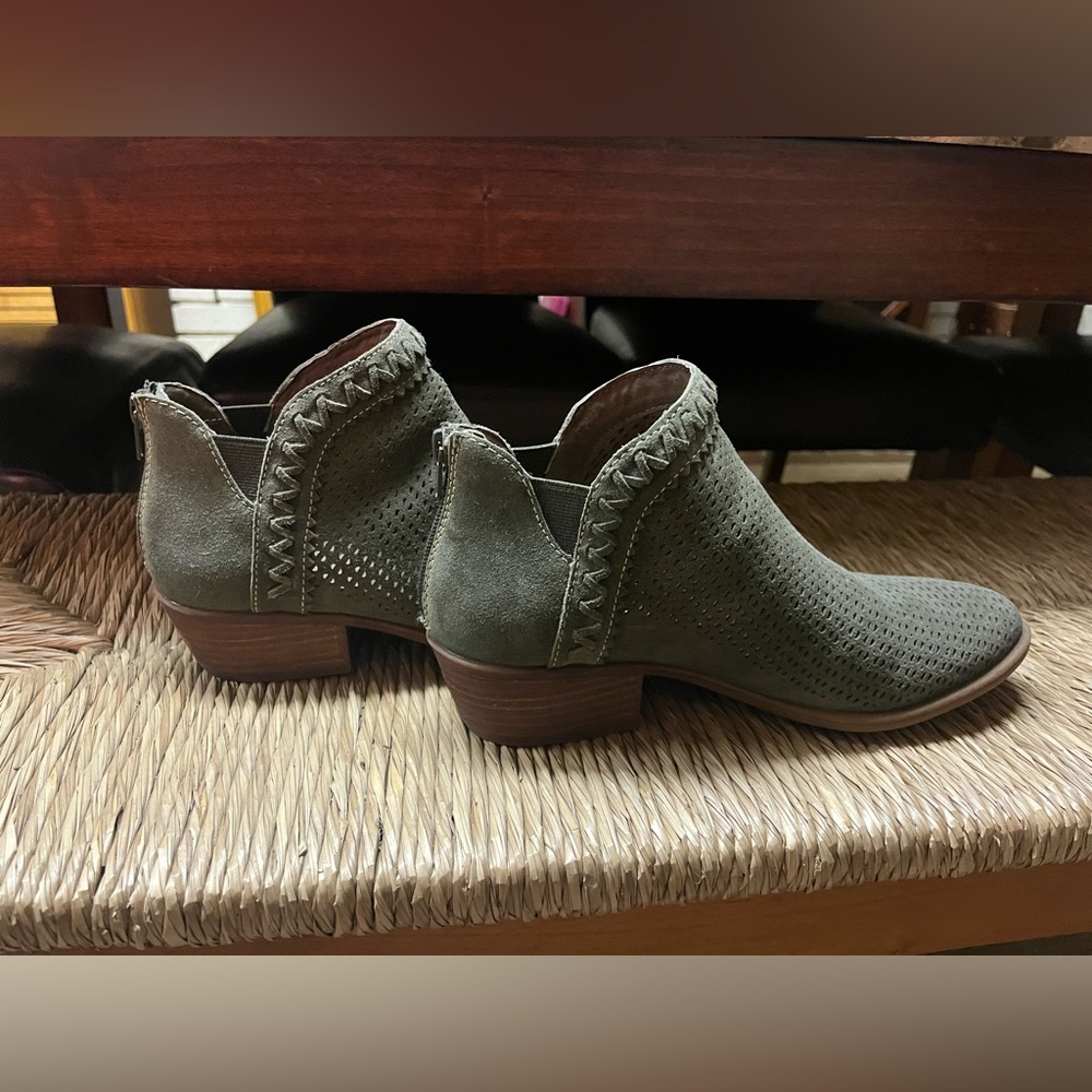 5* EARTH ORIGINS Women’s ankle booties 🇵🇹          LIKE BRAND NEW